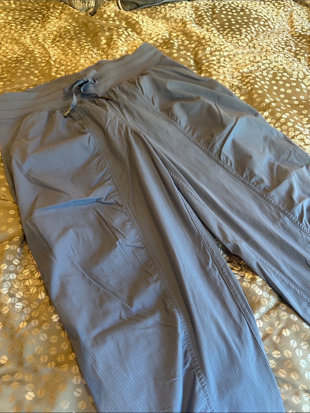 Lululemon slate blue joggers, size 8 great condition